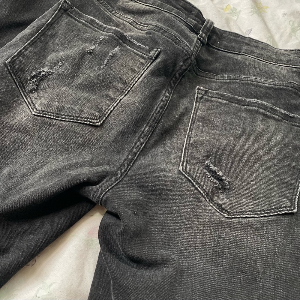 Vervet Los Angeles Black Distressed Raw Hem Skinny Jeans - Picture 14 of 17